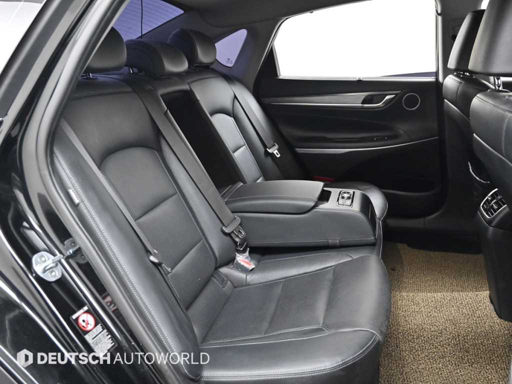 HYUNDAI Grandeur - Vista 12