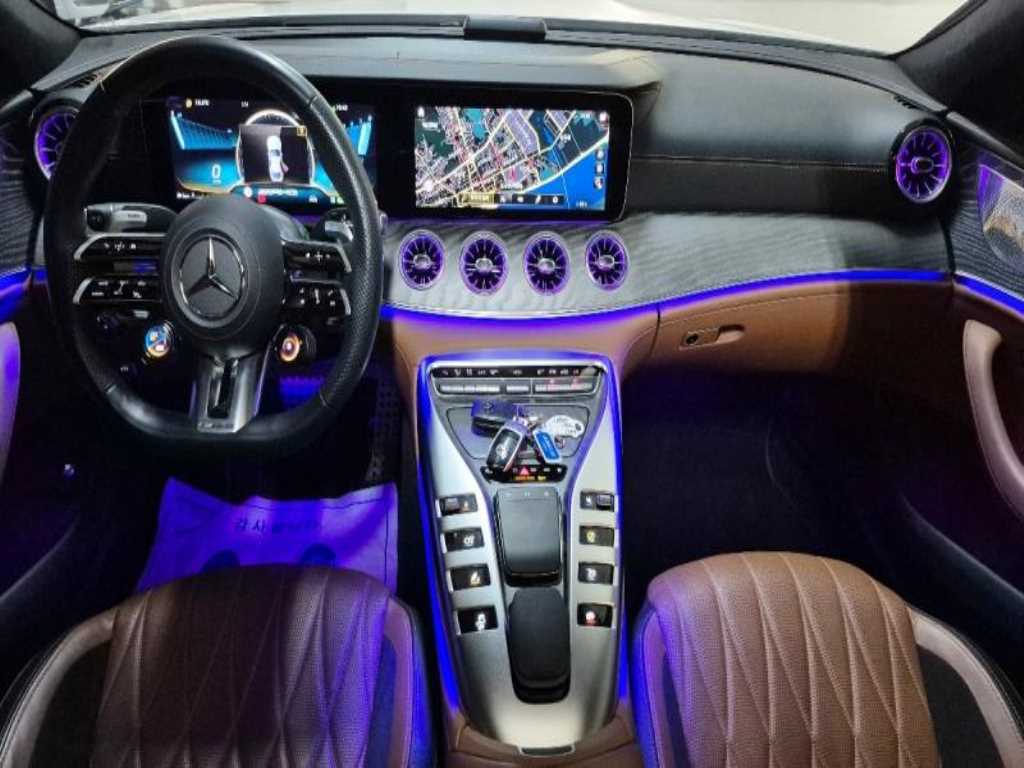 Mercedes Benz AMG GT - Vista 7