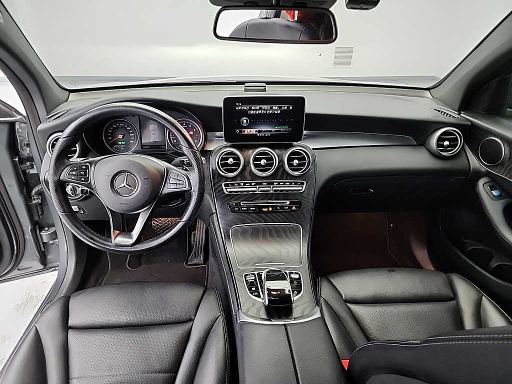 Mercedes Benz GLC Class - Vista 7