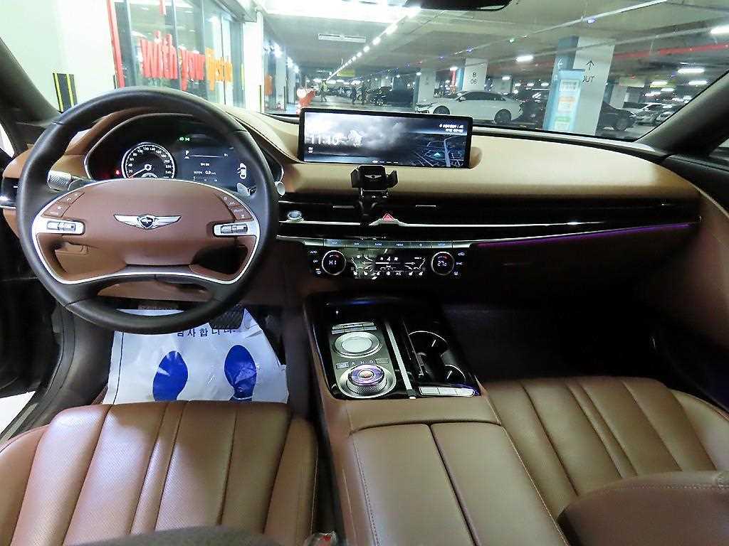 Genesis G80 - Vista 10