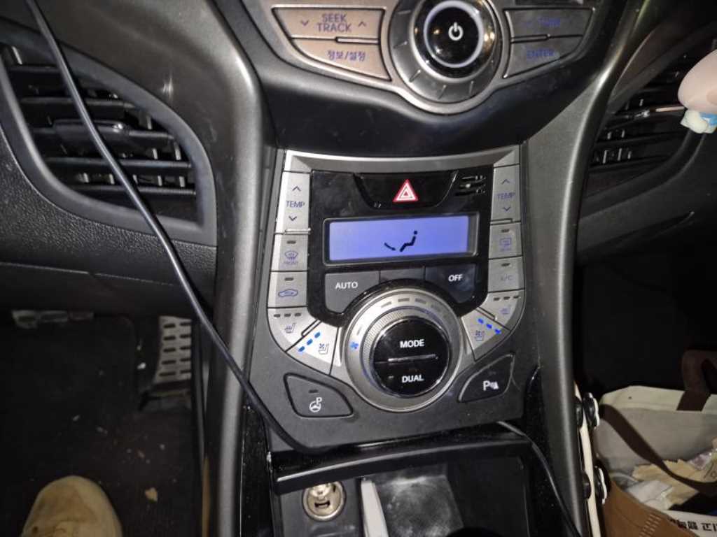 HYUNDAI Avante 2013 Blanco - Importación desde Corea - HF Imports Iquique - Foto 14