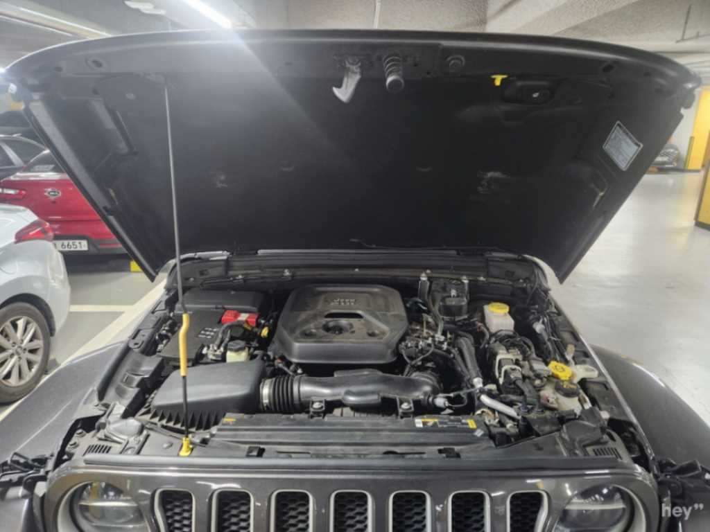 Jeep Wrangler - Vista 6