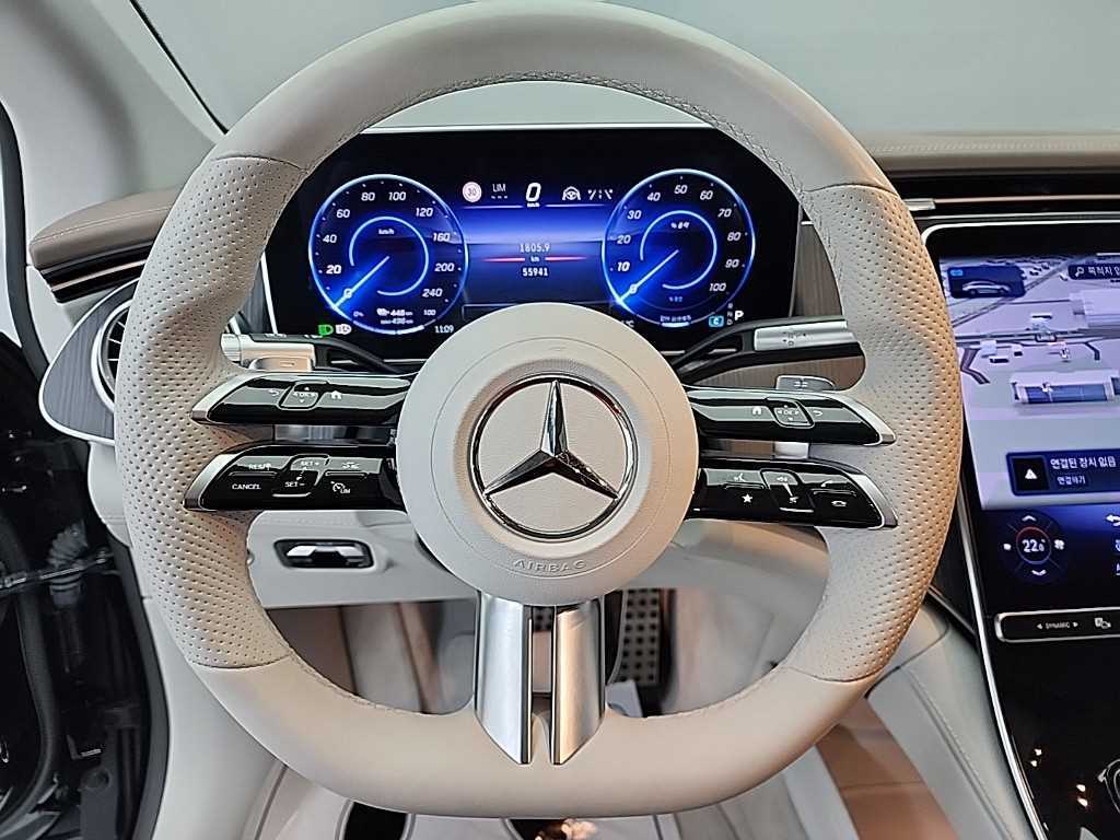 Mercedes Benz EQS - Vista 9