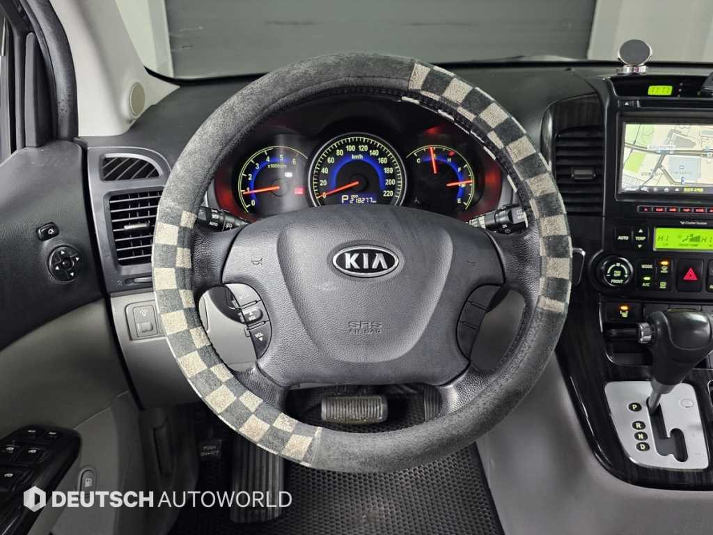 KIA Carnival 2010 Negro - Importación desde Corea - HF Imports Iquique - Foto 13