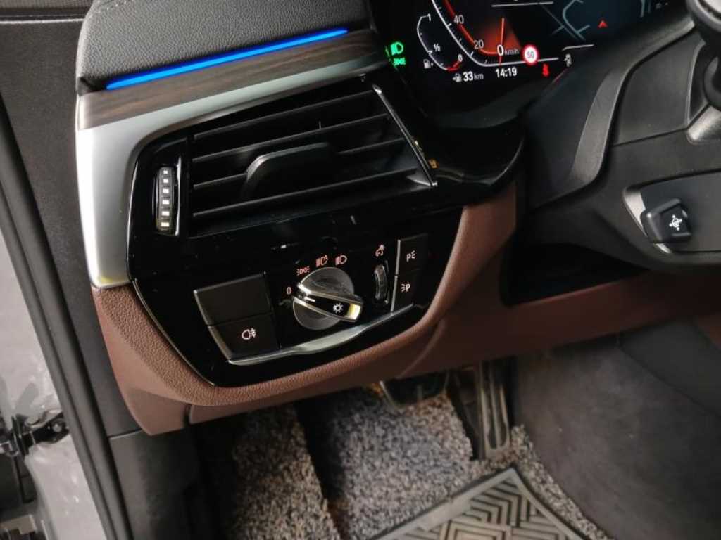 BMW Gran Turismo - Vista 12