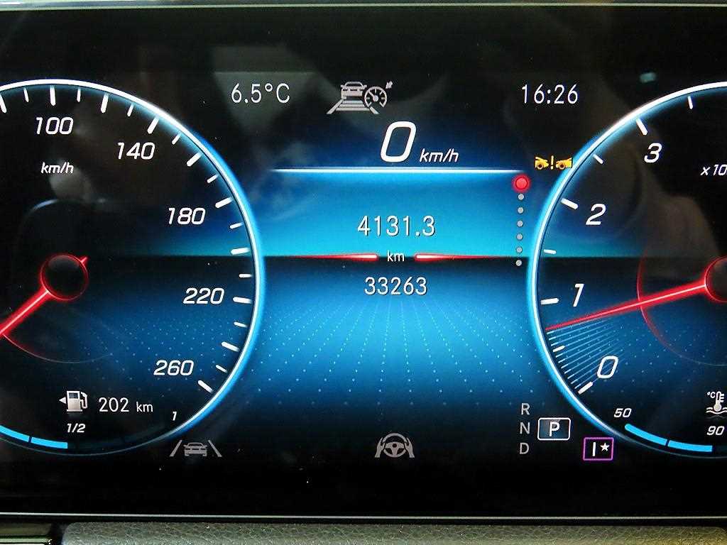 Mercedes Benz GLA Class - Vista 9