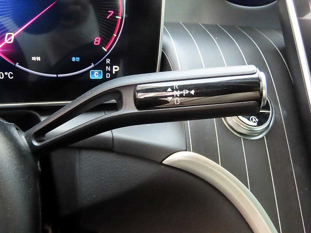 Mercedes Benz GLC Class - Vista 11