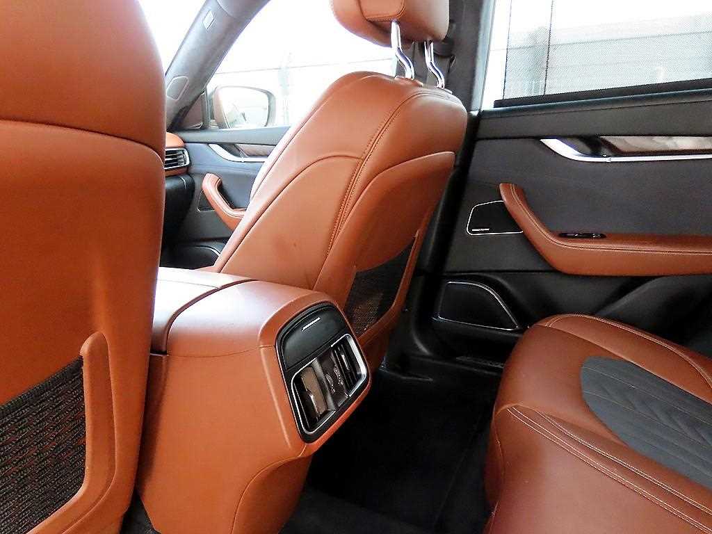 Maserati Levante 2018 Negro - Importación desde Corea - HF Imports Iquique - Foto 16