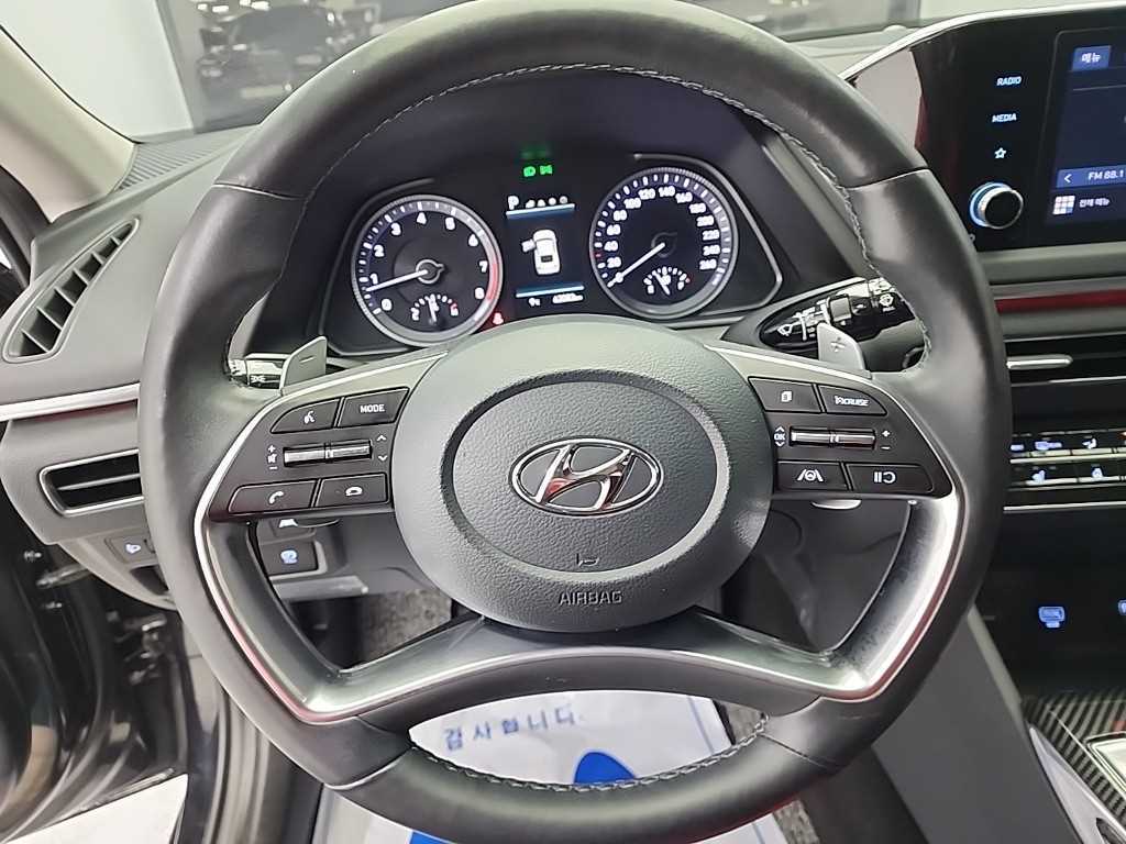 HYUNDAI Sonata - Vista 9