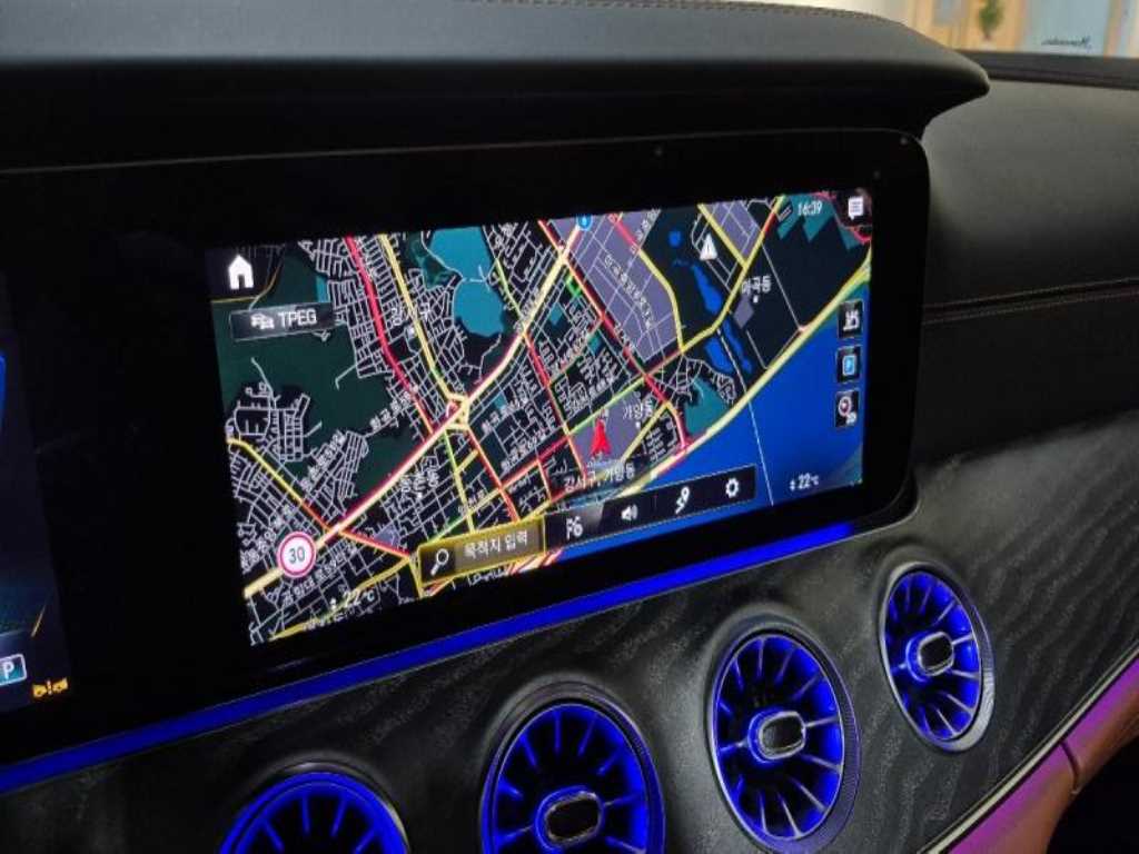 Mercedes Benz AMG GT - Vista 11