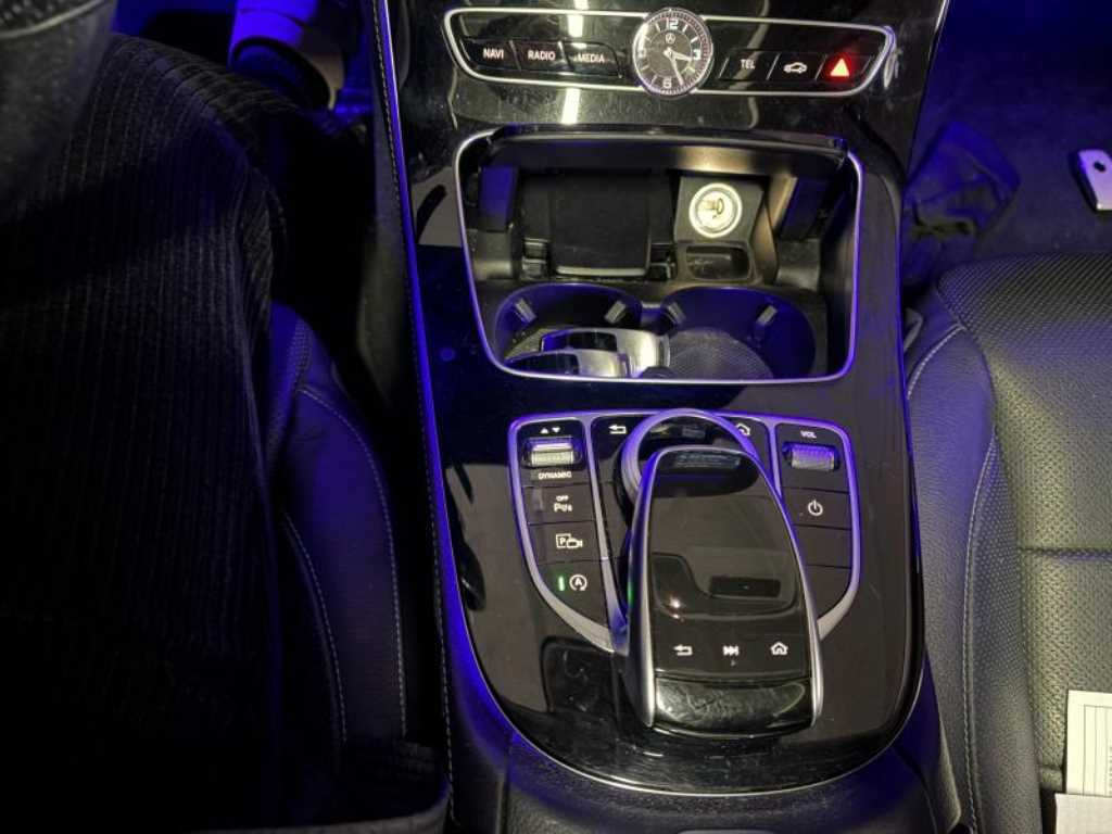 Mercedes Benz E class - Vista 11