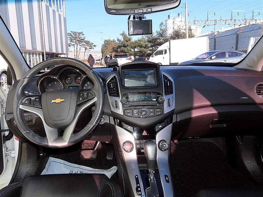 Chevrolet Cruise - Vista 7