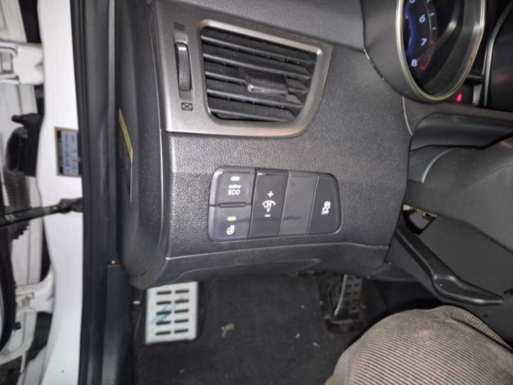 HYUNDAI Avante 2013 Blanco - Importación desde Corea - HF Imports Iquique - Foto 13