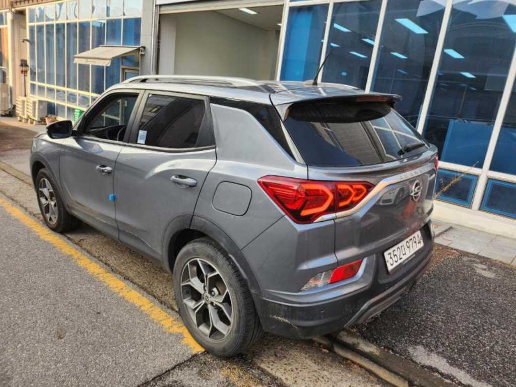 Ssangyong Korando - Vista 5