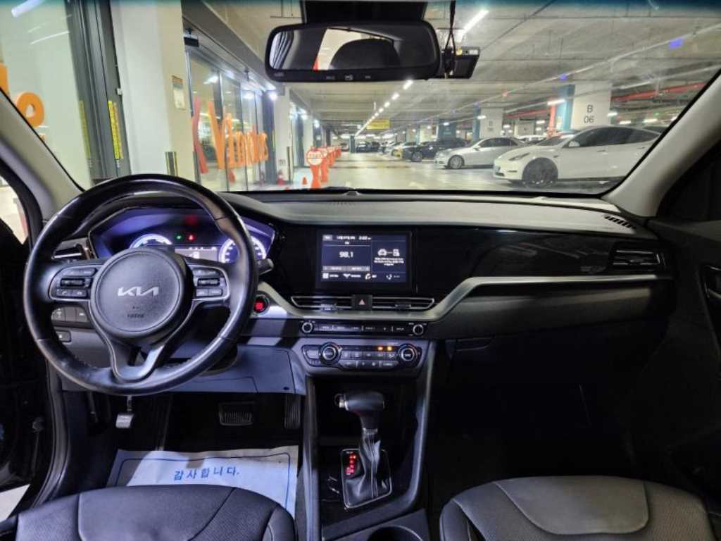 KIA Niro - Vista 9