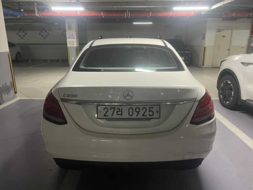 Mercedes Benz C Class - Vista 4