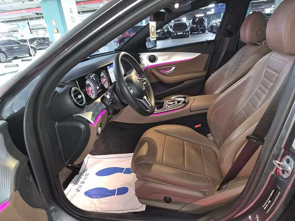 Mercedes Benz E class - Vista 6