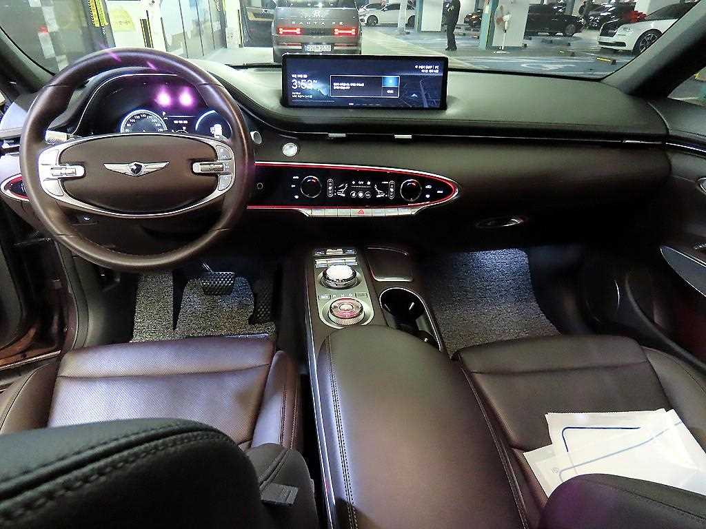 Genesis GV70 - Vista 10