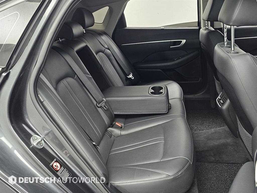 HYUNDAI Sonata - Vista 12