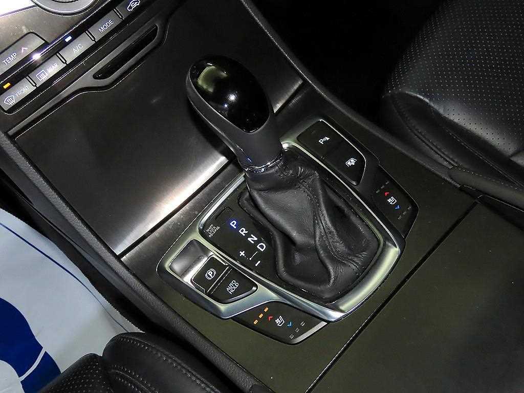 HYUNDAI Grandeur - Vista 12