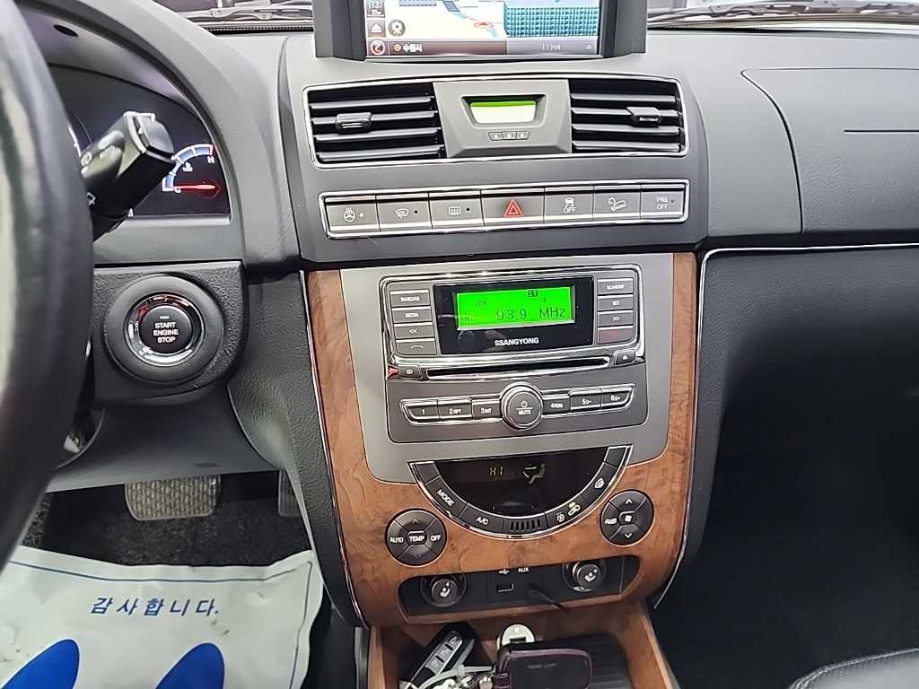 Ssangyong Rexton - Vista 10