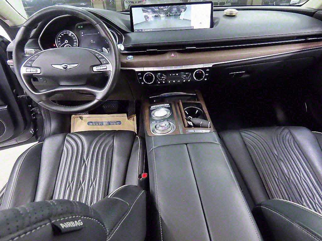 Genesis G80 - Vista 8