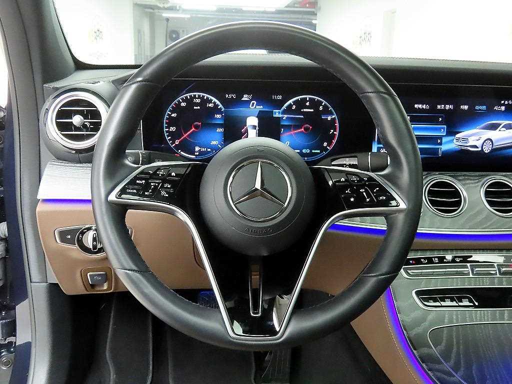 Mercedes Benz E class - Vista 6