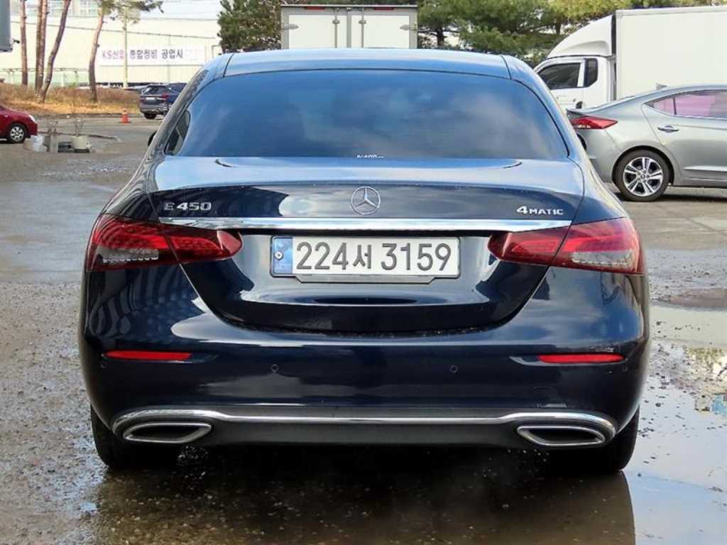 Mercedes Benz E class - Vista 4