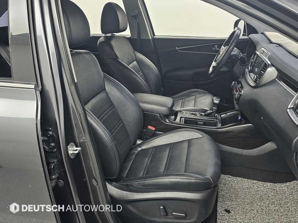 KIA Sorento - Vista 10