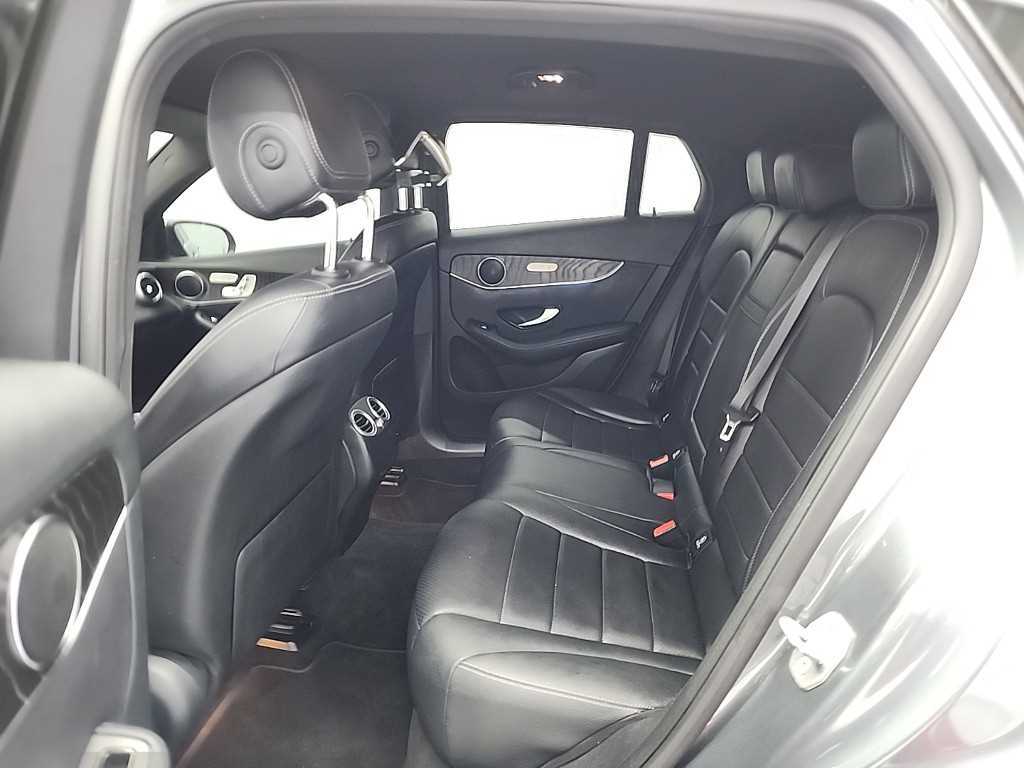 Mercedes Benz GLC Class - Vista 12