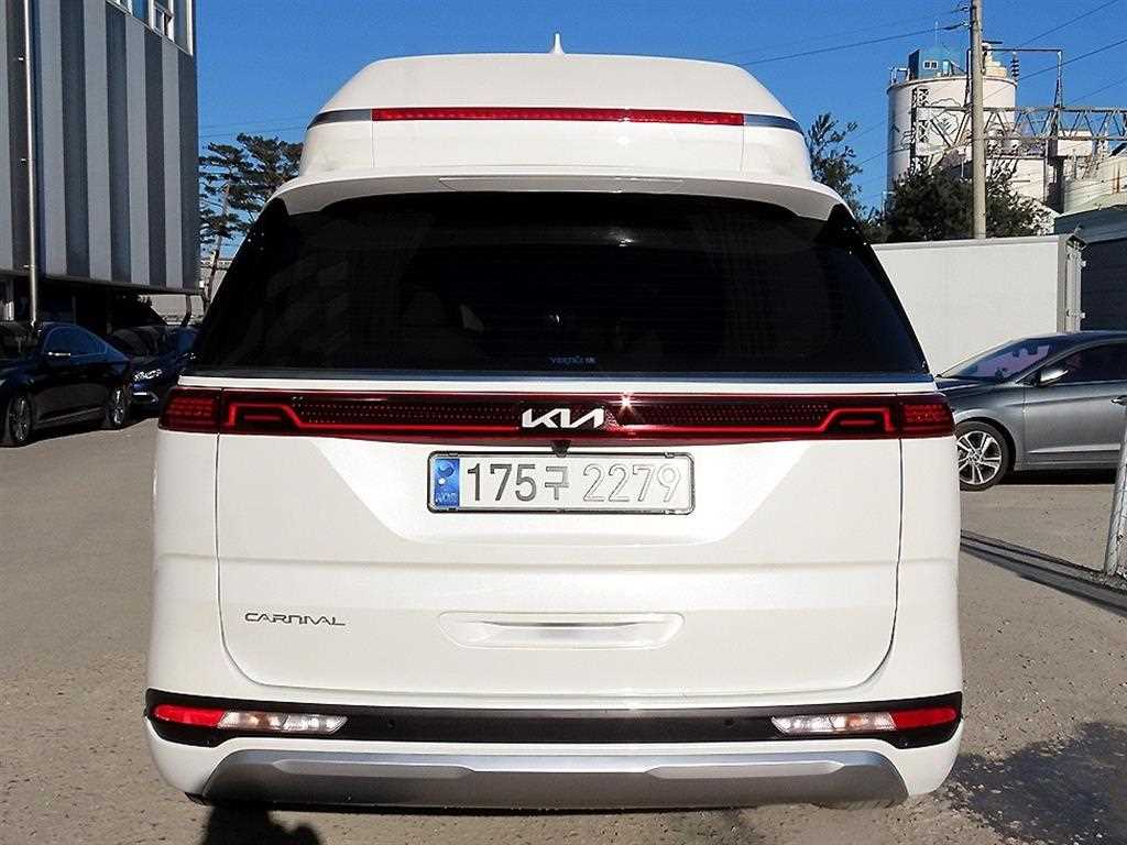 KIA Carnival - Vista 4