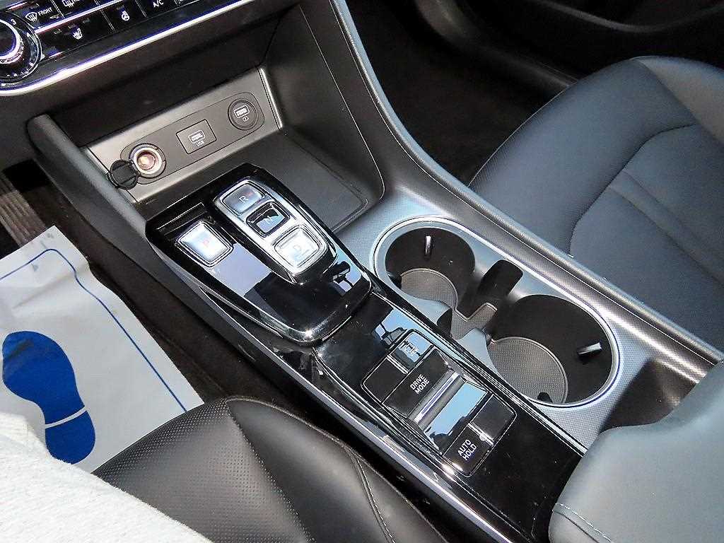 HYUNDAI Sonata - Vista 10