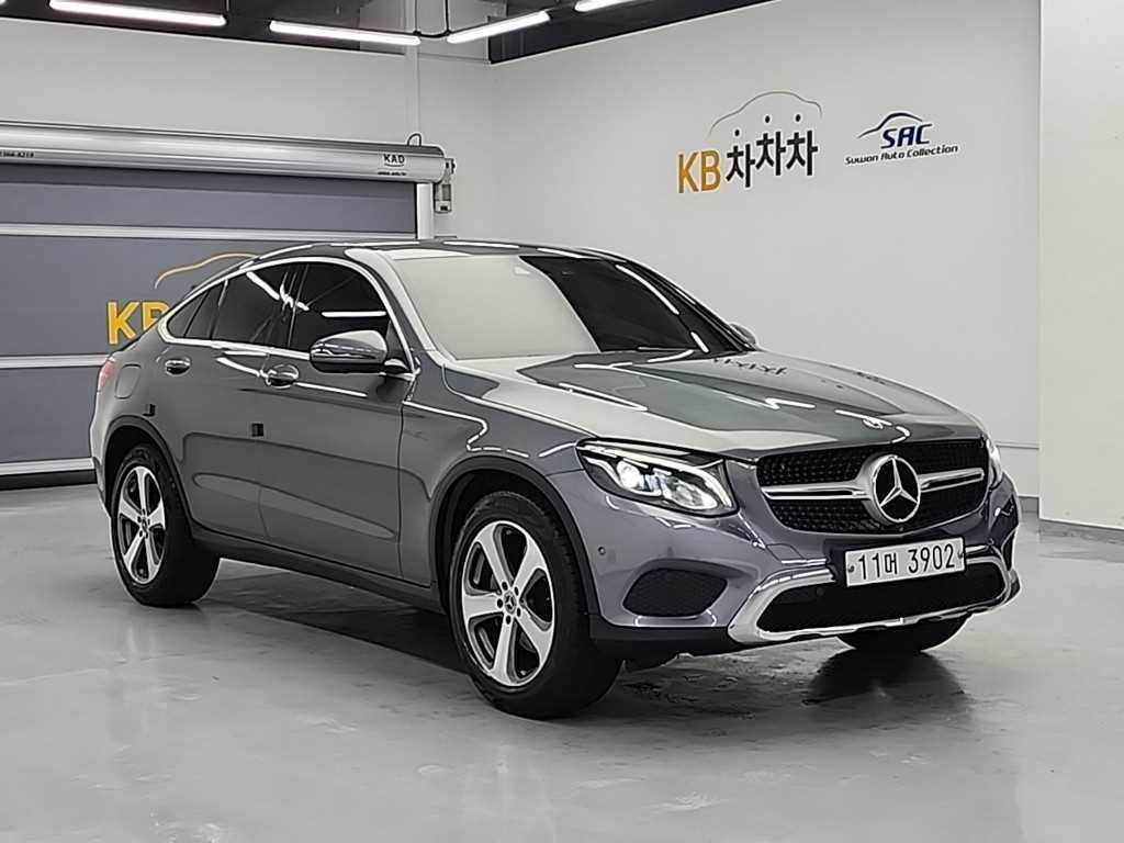Mercedes Benz GLC Class - Vista 4