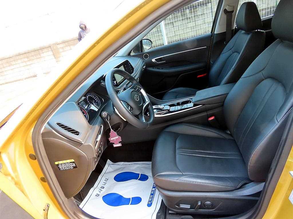 HYUNDAI Sonata - Vista 5