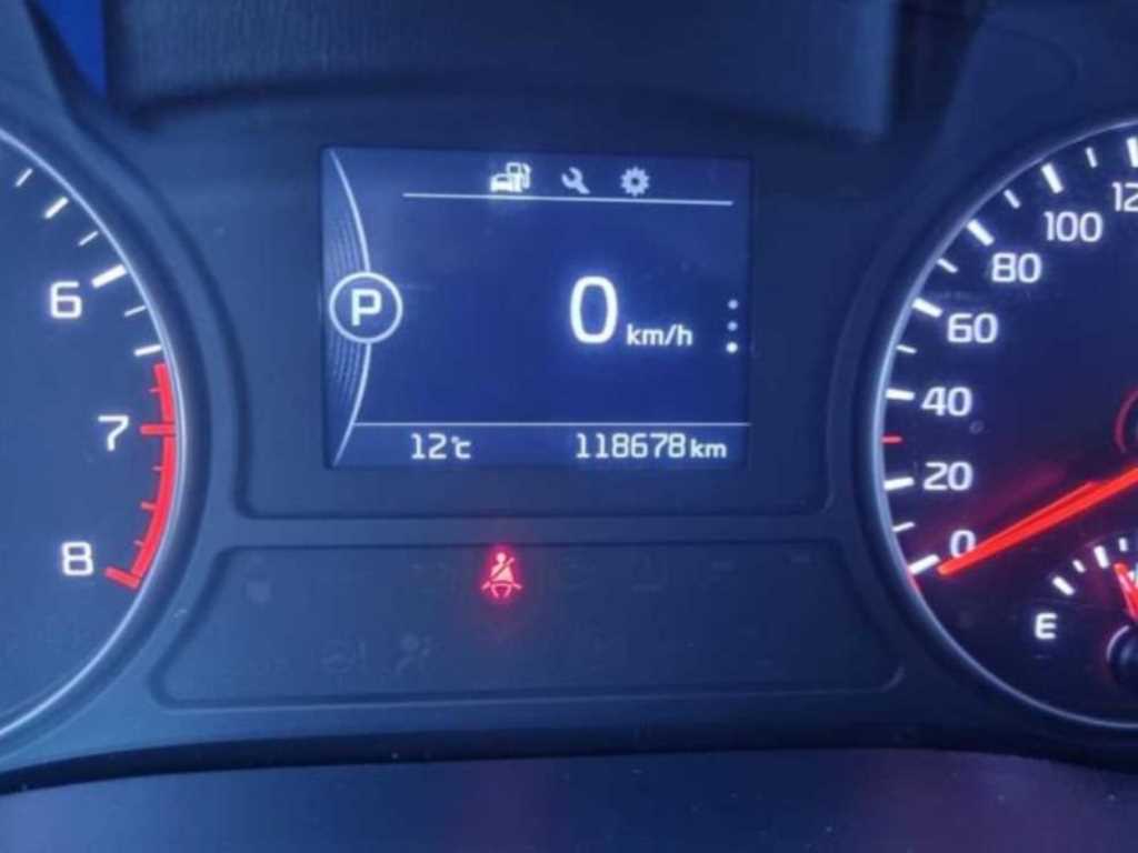 HYUNDAI Starex - Vista 9