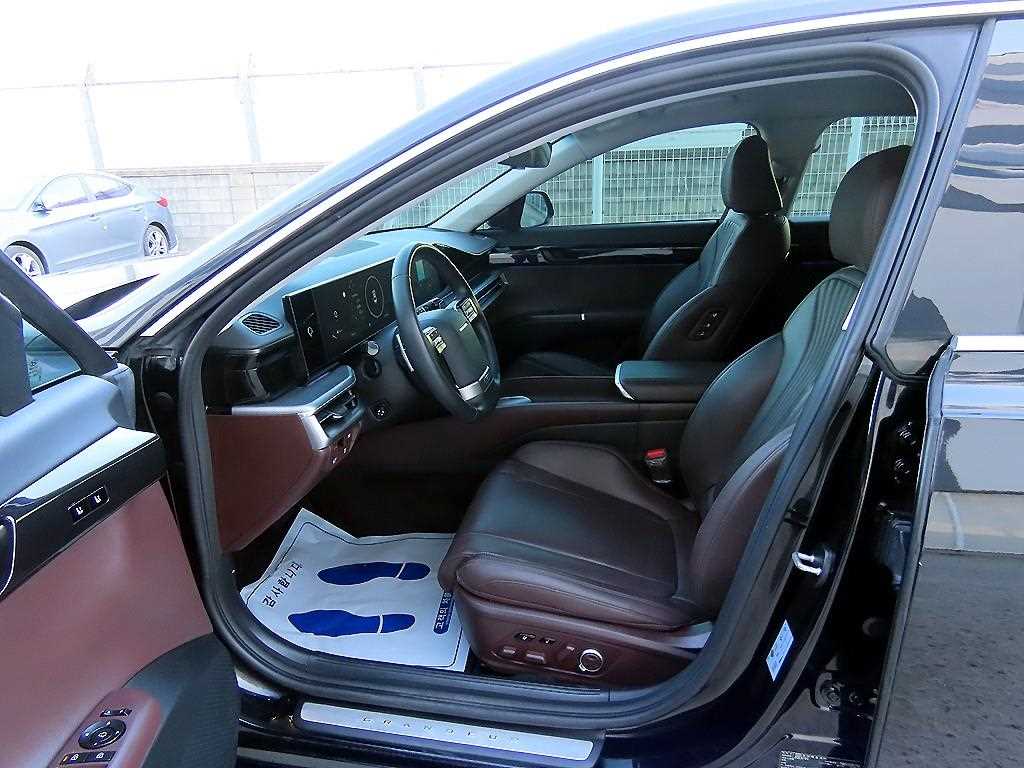 HYUNDAI Grandeur - Vista 5