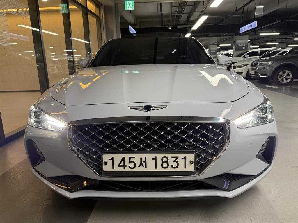 Genesis G70 - Vista 5