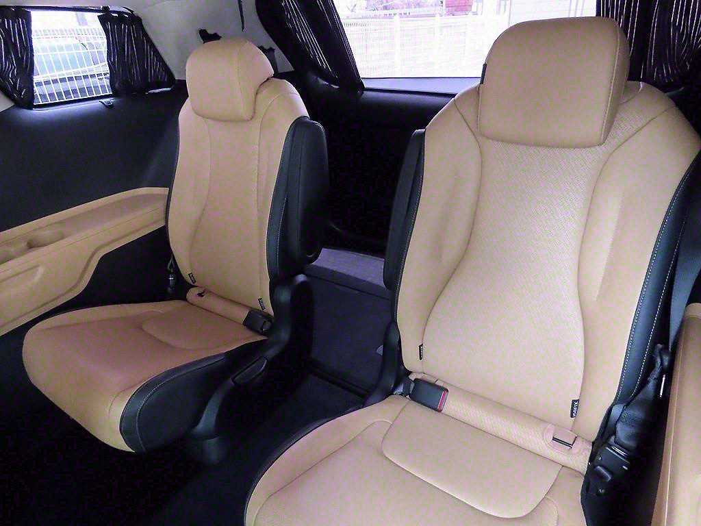 KIA Carnival - Vista 7