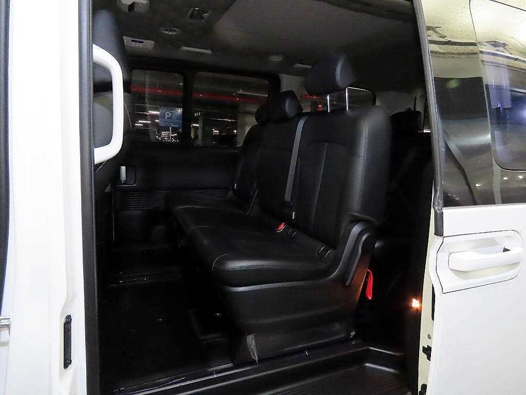 HYUNDAI Staria - Vista 7