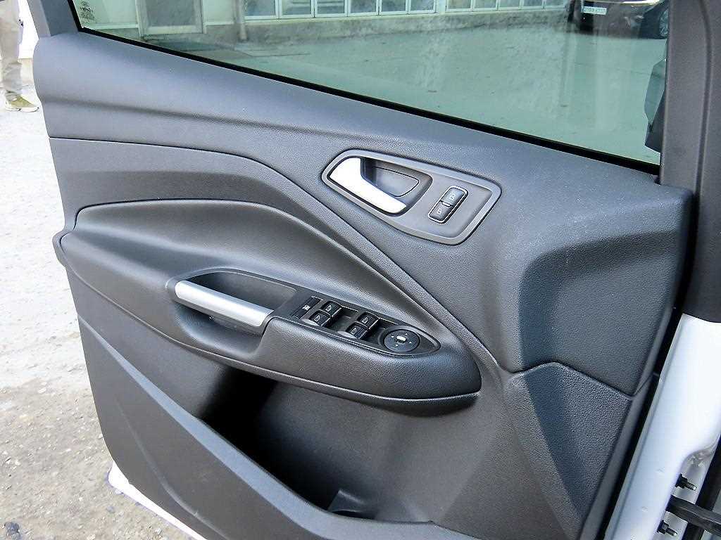 Ford Escape - Vista 11