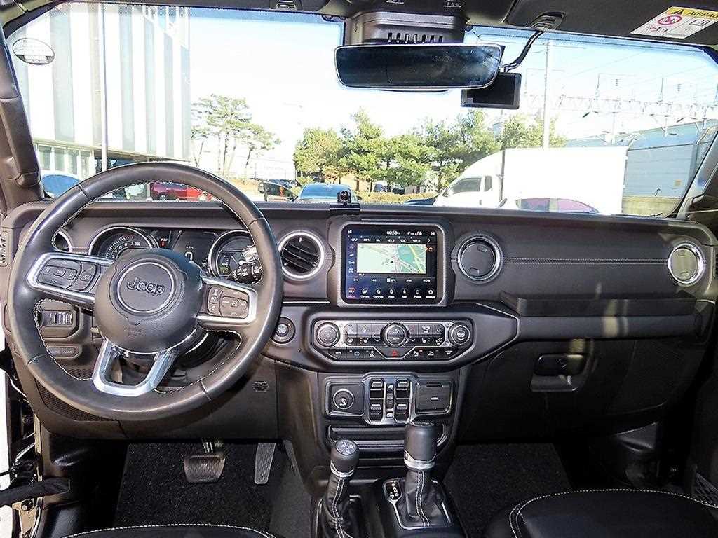 Jeep Wrangler - Vista 7