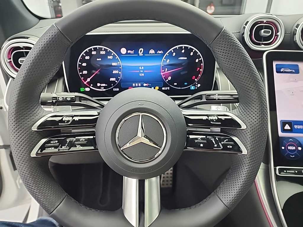 Mercedes Benz GLC Class - Vista 9