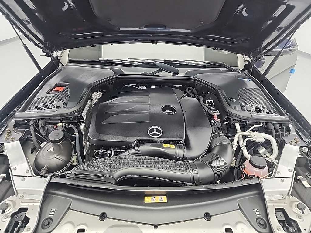 Mercedes Benz E class - Vista 5