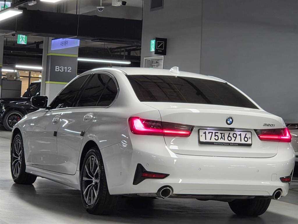 BMW 3 series - Vista 4