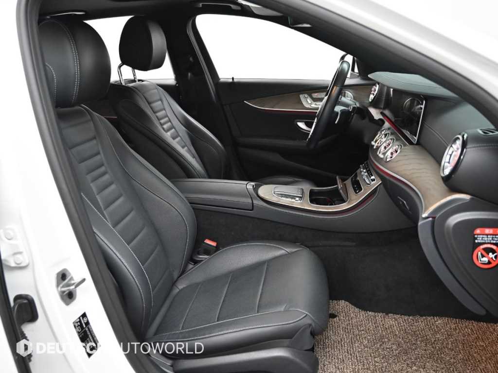 Mercedes Benz E class - Vista 10