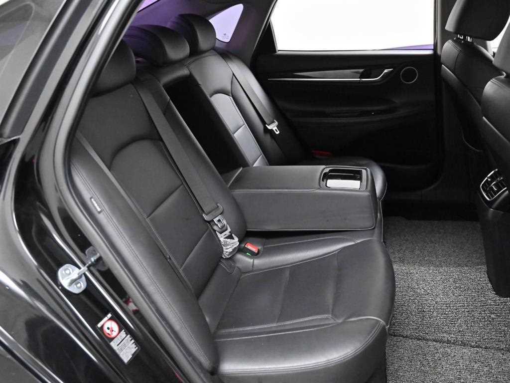 HYUNDAI Grandeur - Vista 12