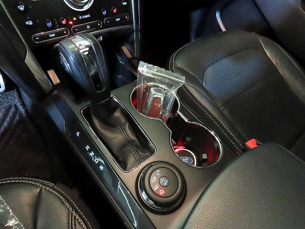 Ford Explorer - Vista 12