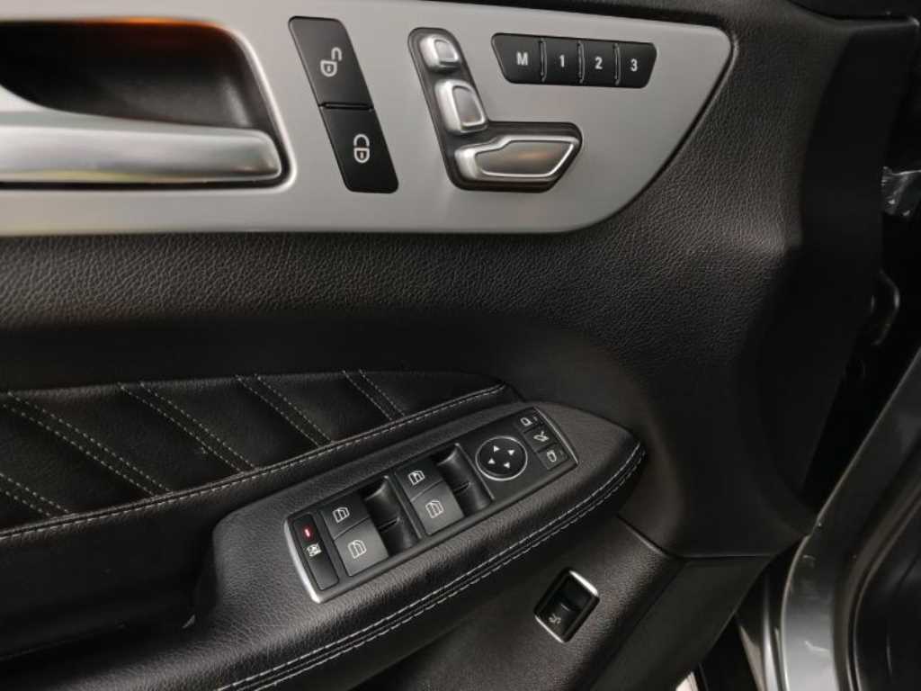 Mercedes Benz GLE Class - Vista 9