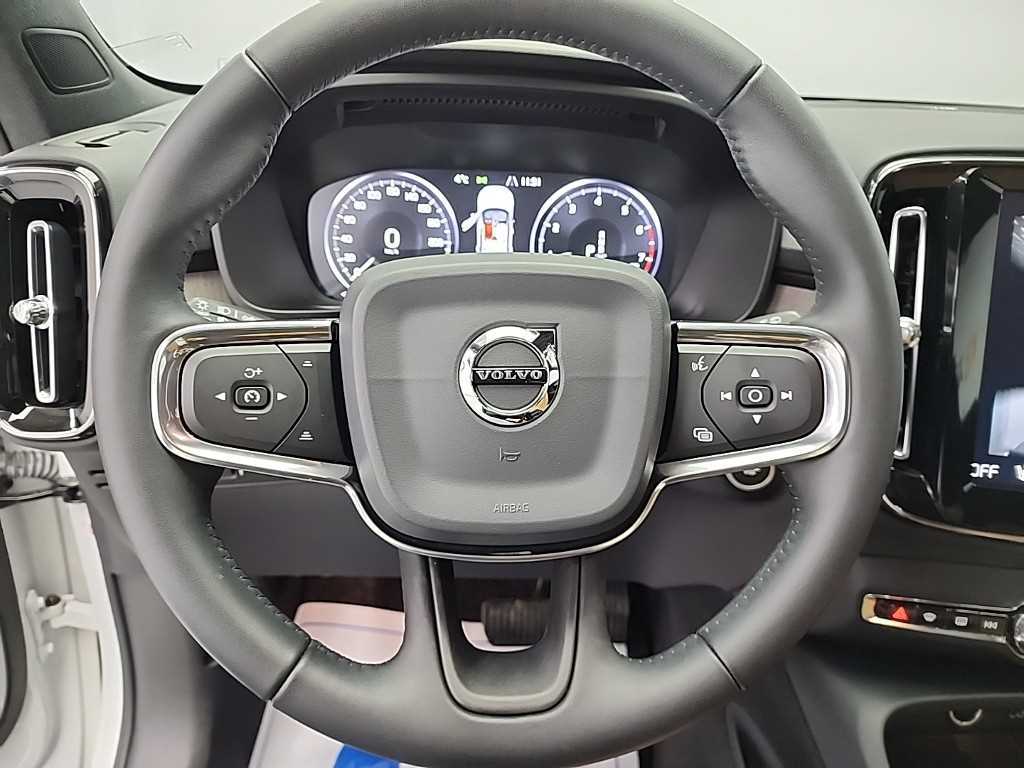 Volvo XC40 - Vista 9