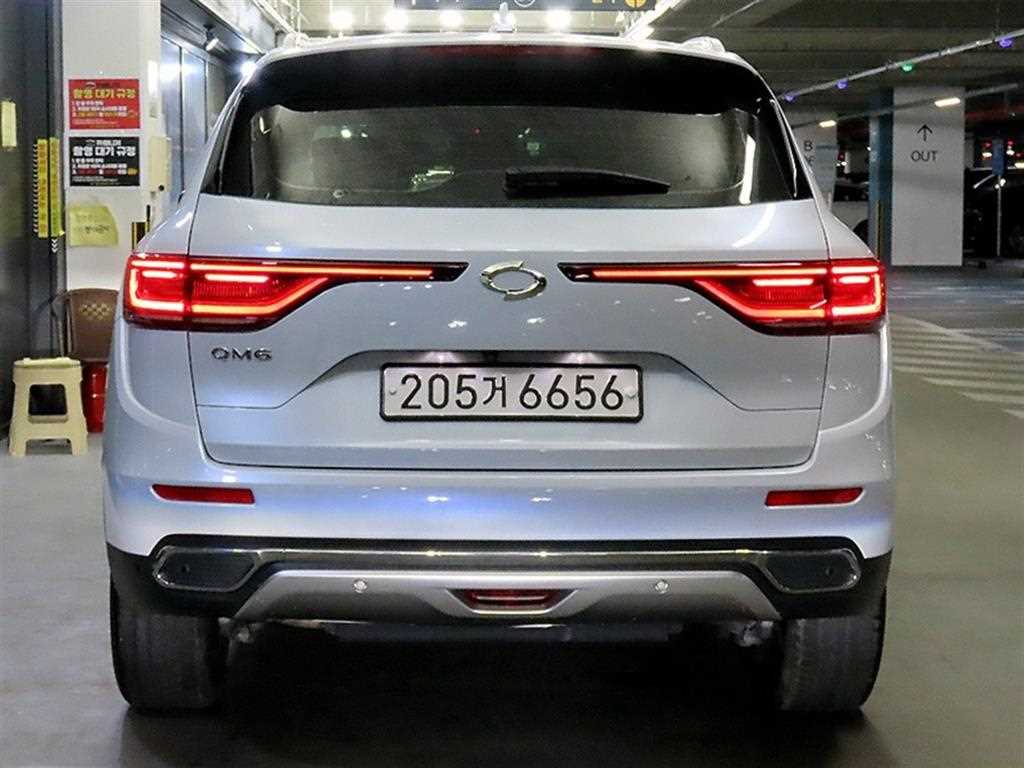 SAMSUNG QM6 - Vista 5